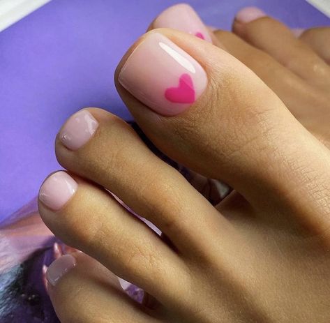 Pink Pedicure, Pedicure Designs Toenails, Pedicure Ideas, Gel Toe Nails, Toe Nail Color, Pretty Toe Nails, Cute Toe Nails, Broken Nails, Summer Toe Nails