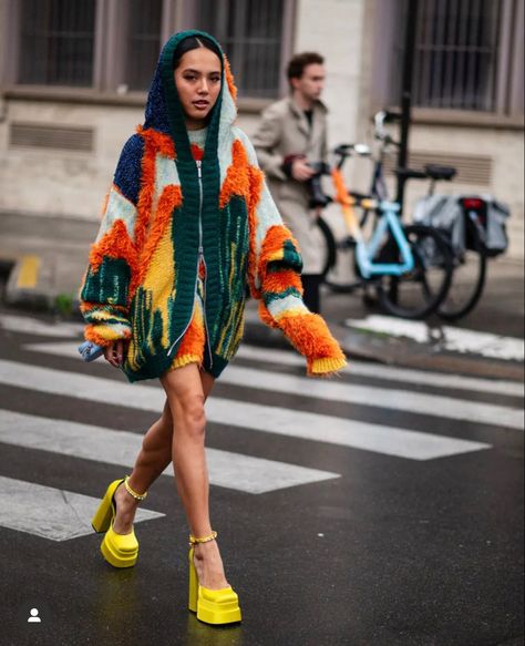 Street Style Photography, Street Style Edgy, Street Style Inspiration, High Fashion Street Style, Look Plus, Looks Style, Elie Saab, Jil Sander, Look Cool