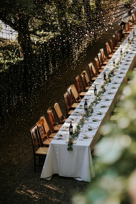 Italy Wedding Ideas, Light Canopy Wedding, Wedding Tuscany Italy, Fairy Light Canopy, Italian Style Wedding, Milan Photography, Canopy Wedding, Wedding Venues Italy, Mediterranean Wedding