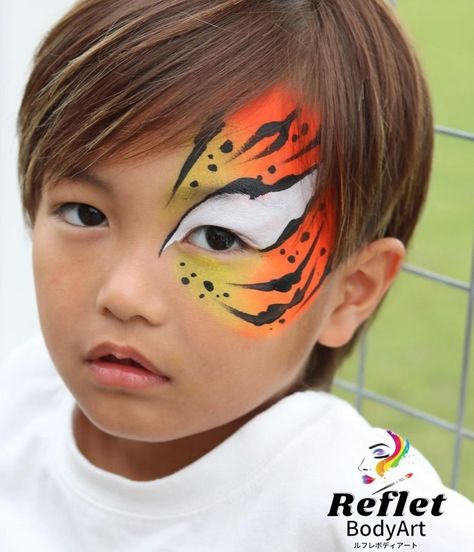 Ladybird Face Paint, Toothless Face Paint, Easy Boy Face Paint, Small Face Painting Ideas Cheek Art, Face Painting Animals, Quick Face Paint, Sports Face Paint, Simple Face Painting Ideas For Kids, Car Face Paint