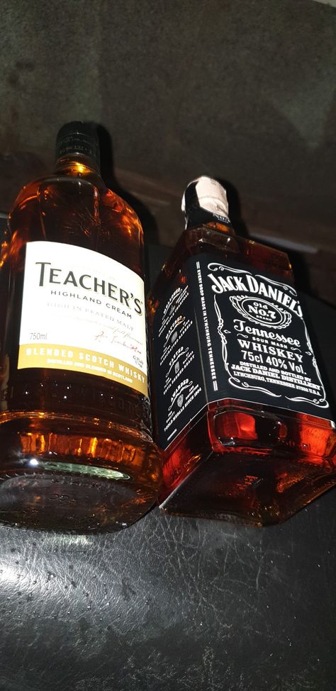 Teachers Alcohol, Drinks Pictures, Alcoholic Drinks Pictures, Daaru Party Pic, Aesthetic Tumblr Backgrounds, Home Screen Wallpaper Hd, Party Pic, Snap Streaks, Alcholic Drinks