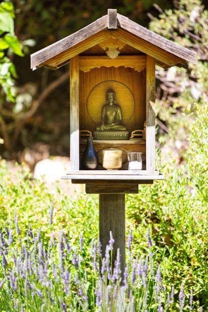 Bohemian Yoga Room, Pagan History, Buddha Shrine, Small Altar, Buddhist Monastery, Nativity Stable, Shrines Art, Sacred Garden, Prayer Garden