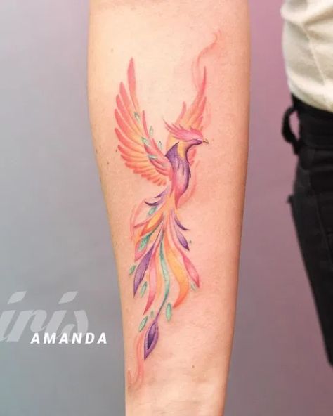 Ave Fénix por Amanda Iris Tattoo - Tatuajes para Mujeres Phoenix Tattoo Feminine, Small Phoenix Tattoos, Phoenix Bird Tattoos, Iris Tattoo, Phoenix Tattoo Design, Geniale Tattoos, Cool Small Tattoos, Phoenix Tattoo, Large Tattoos