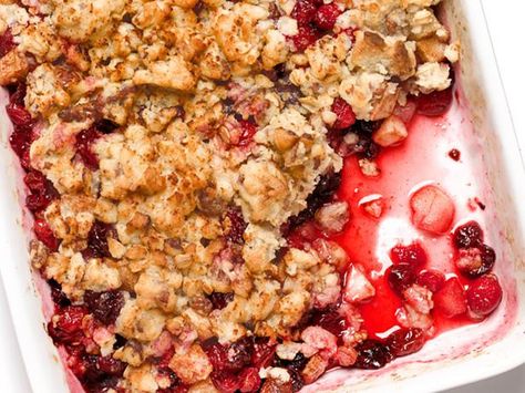 Get Cranberry-Pear Crisp Recipe from Food Network Cranberry Crisp, Pear Crisp, Cranberry Pear, Pear Crumble, Fun Thanksgiving Desserts, Fruit Crisp, Pear Recipes, Thanksgiving Food Desserts, Food Network Magazine