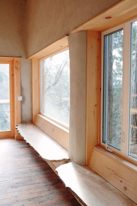 Cob House Windows, Cob Bench, Strawbale House, Cob Homes, Honey House, Straw Bale Construction, Sustainable Housing, Earth Bag Homes, Straw Bale House