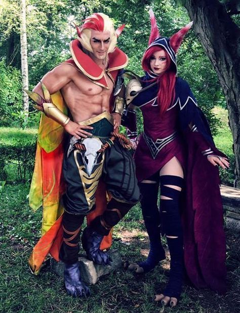 cosplay de lol Cosplay Makeup Tutorial, Ahri Lol, Xayah And Rakan, League Of Legends Characters, Halloween Inspo, Lol League Of Legends, Amazing Cosplay, Cosplay Makeup, American Horror Story