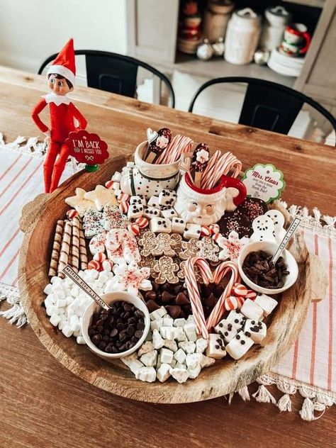 Christmas Charcuterie Board Hot Coco, Elf On The Shelf Charcuterie Board, Elf Charcuterie Board, Cocoa Charcuterie Board, Hot Cocoa Charcuterie Board, Christmas Cocoa Bar, Christmas Dessert Charcuterie Board, Hot Chocolate Board, Hot Cocoa Bar Christmas