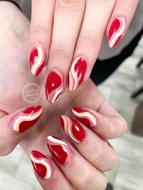 Yellow Swirl Nails, Red Swirl Nails, Brown Swirl Nails, Swirls Nails, Red Tip Nails, Almond Nails Red, Halloween Nail Art Easy, Oval Nails Designs, Red Ombre Nails