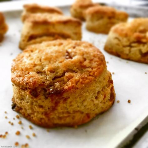 Butter Scones, Cream Scones Recipe, Butter Tea, Cream Scones, Scones Recipe, Dessert Set, Scone Recipe, Breakfast Dessert, Brown Butter