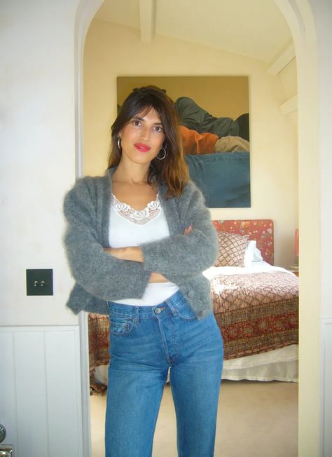 Jeanne Damas Style, French Outfits, Classic Feminine Style, French Girl Chic, French Street Fashion, Romantic Blouses, Jeanne Damas, French Girl Style, Paris Outfits