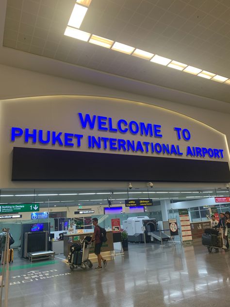 Thailand Money, Airport Immigration, Thailand Airport, Phuket Airport, Hospital Room Snapchat Stories, First Class Tickets, Airport Pictures, Delivery Pictures, Travel Picture Ideas