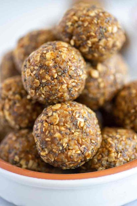 Quinoa Power Balls, Quinoa Balls Recipes, Quinoa Protein Balls, Flaxseed Energy Balls, Plant Based Energy Balls, Quinoa Energy Balls, Reid Diet, Almond Butter Protein Balls, Almond Butter Energy Balls