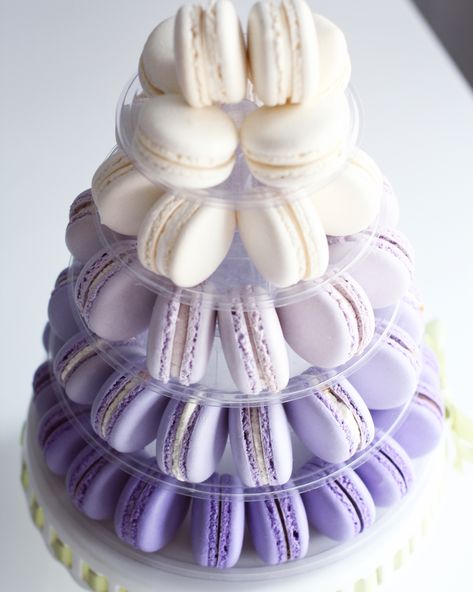 Lilac Baby Shower, Deco Violet, Purple Desserts, Purple Sweet 16, Purple Quince, Sweet 16 Party Decorations, Purple Birthday Party, Sweet Sixteen Birthday Party Ideas, Lavender Cake