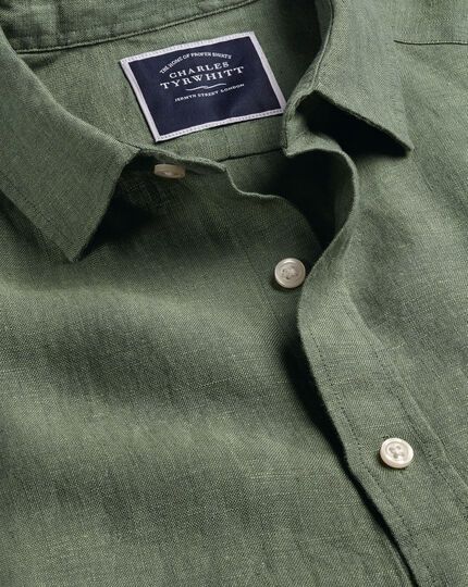 Green Linen Shirt Men, Green Linen Shirt, Charles Tyrwhitt Shirt, Business Dress Shirts, Bar Shirt, Smart Jackets, Business Casual Shirts, Charles Tyrwhitt, Linen Shirt Men