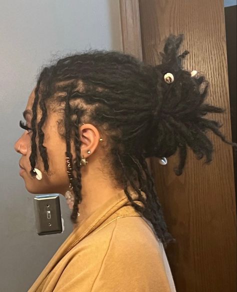 Short Dread Styles Updo, Hoco Loc Styles, Mullet With Locs, Small Loc Hairstyles, Dreadlock Hairstyles Black Women Short, Dreds Locs Short Hair, Braids With Hats, Loc Head Wrap Styles, Shoulder Length Locs Hairstyles