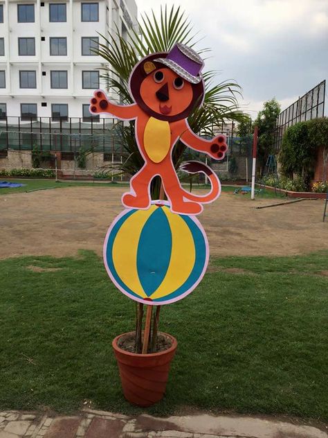 Sports Day Backdrop Ideas, Sports Meet Decoration Ideas, Annual Sports Day Decoration, Sports Day Decoration Ideas School, Fest Decoration, Concert Decorations, School Decorations Diy, Sports Day Decoration, Assembly Ideas