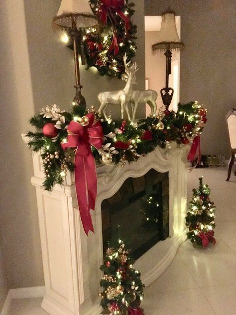 Wreath Garland, Christmas Fireplace Decor, Christmas Mantel Decorations, Christmas Mantle, Topiaries, Christmas Fireplace, Indoor Christmas Decorations, Christmas Mantels, Indoor Christmas