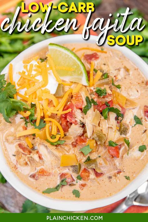 Low-Carb Chicken Fajita Soup Recipe - all the flavors of chicken fajitas in a delicious soup! You’ll never miss the carbs! This soup is delicious! Chicken, cream cheese, fajita seasoning, Ro-tel, onion, bell pepper, chili powder, cilantro, and chicken broth. Cook all day in the slow cooker. Top your bowl of soup with your favorite taco toppings. Cheeseburger Soup Slow Cooker, Plain Chicken Recipes, Fajita Soup Recipe, Fajita Soup, Chicken Fajita Soup, Bacon Cheeseburger Soup, Low Carb Soups, Raw Chicken Breast, Low Carb Tacos