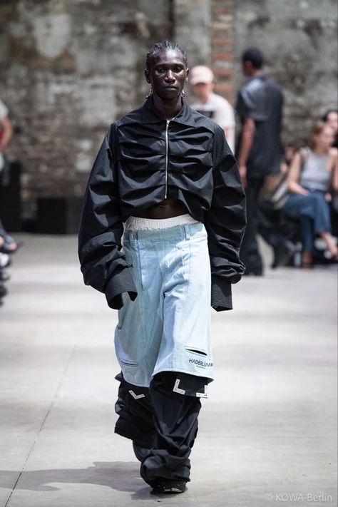 #fashion Avant Garde Street Style, Deconstruction Fashion, Fashion Collection Inspiration, Streetwear Mode, Fashion D, Archive Fashion, Futuristic Fashion, Urban Dresses, Spring Summer 2024