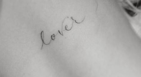 Lover Tattoo Word Font, Lover Tattoo Word, Written Tattoos, Tattoo Word Fonts, Lover Tattoo, Colour Tattoo For Women, Simple Tattoos For Women, Cursive Tattoos, Hand And Finger Tattoos