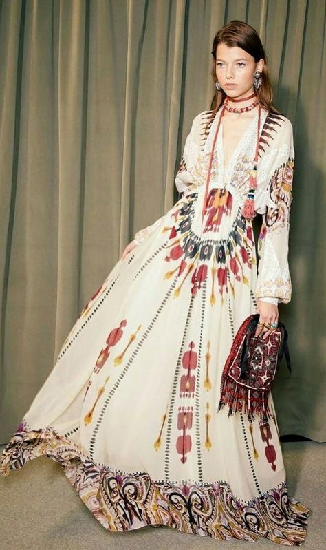 Western Inspiration, Milan Fashion Week Spring 2020, Ethno Style, Fashion Week Spring 2020, Mode Boho, La Fashion Week, Milan Fashion Weeks, Indian Attire, La Fashion