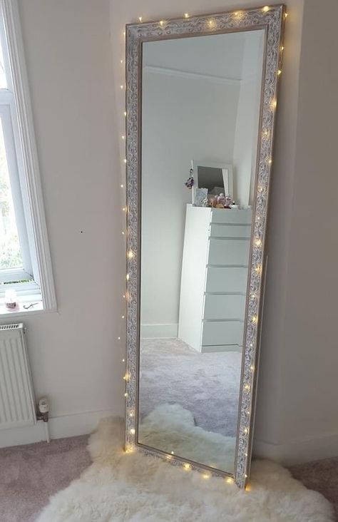 Lamp On Dresser Bedroom, Floor Vanity Ideas Bedroom Diy, Rug Mirror, Wall Mount Mirror, Mirror Bedroom Decor, Stylish Room Decor, Colorful Room Decor, White Room Decor, Diy Room Decor For Teens