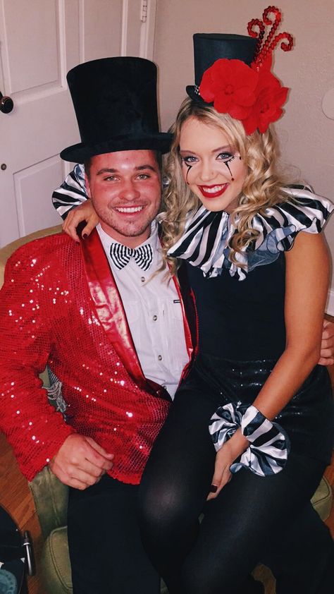 Circus Couple Costume, Cancun Makeup, Carnival Theme Party Outfit, Circus Party Costume, Circus Costume Diy, Circus Themed Costumes, Adult Costumes Diy, Midnight Circus, Seussical Costumes