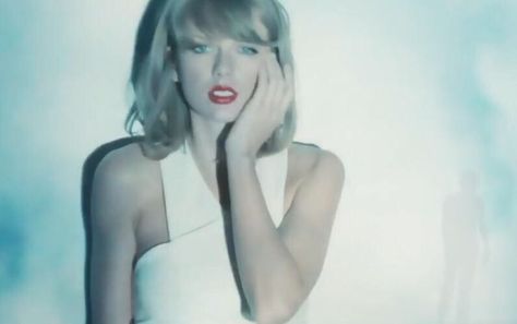 Style Music Video Taylor Swift Music Videos, Taylor Swift New, Taylor Swift Cute, Taylor Swift Fearless, Taylor Swift Music, All About Taylor Swift, Taylor Swift Red, Taylor Swift 1989, Red Taylor