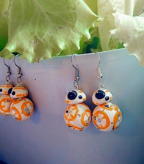 Star Wars Polymer Clay Earrings, Star Wars Clay Earrings, Star Wars Earrings, Star Wars Bb8, Resin Jewelry Making, Etsy Earrings Dangle, Handmade Polymer Clay, Resin Jewelry, Clay Jewelry