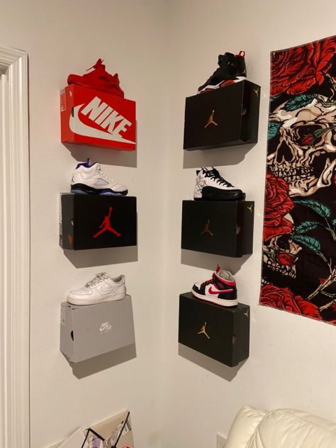 Shoe Box Wall Display, Shoe Box On Wall, Shoe Display Ideas Bedroom, Stylish Shoes For Boys, Jordan Wall, Sneaker Room, Small Room Makeover, Sneakerhead Room, Mens Bedroom Decor