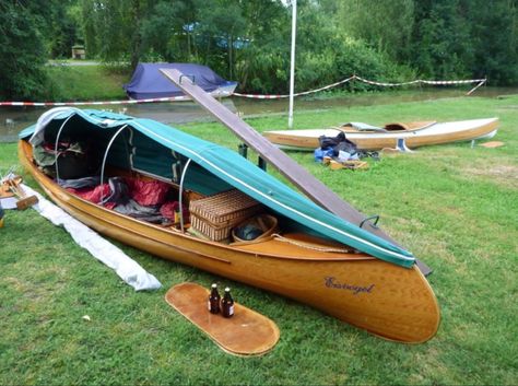 Boat Camping, Flat Bottom Boats, Trip Aesthetic, Canoe Boat, Canoe Camping, Camping Diy, Trip Outfit, Kayak Camping, Bushcraft Camping