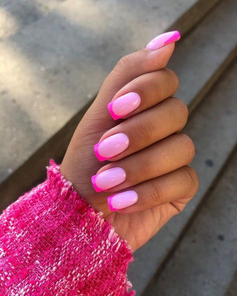 65 Prettiest Summer Nails to Inspire You Pink Tip Nails, Pink French Nails, Popular Nail Colors, August Nails, French Tip Nail Designs, Pink Manicure, Hot Pink Nails, Pink Gel, Popular Nails