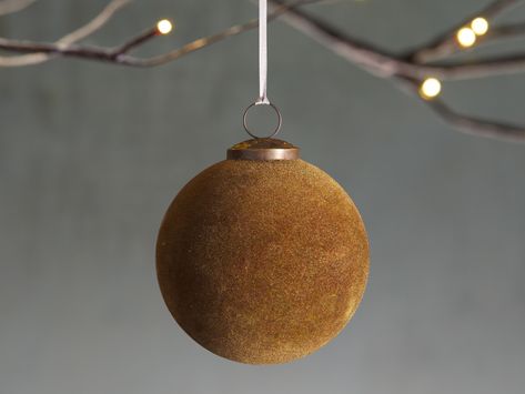 Brown Velvet Ornaments, Velvet Ornaments, Decor After Christmas, Holiday Stem, Modern Holiday Decor, Christmas Tree Inspiration, Holiday Garlands, Modern Victorian, Faux Tree