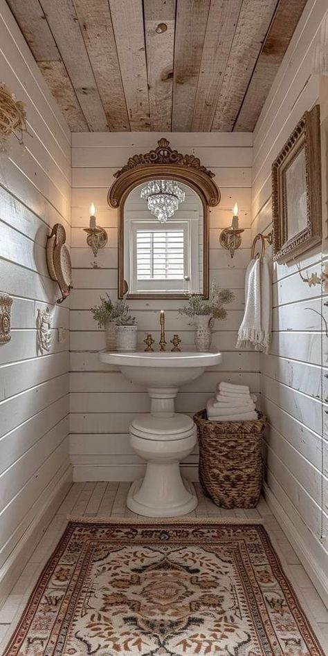 Bathroom Closet Designs, Coastal Cowboy, Craftsman Homes, Bathroom Closet, Natural Decor, Water Closet, Rustic Retreat, Beautiful Room, Cottage Ideas