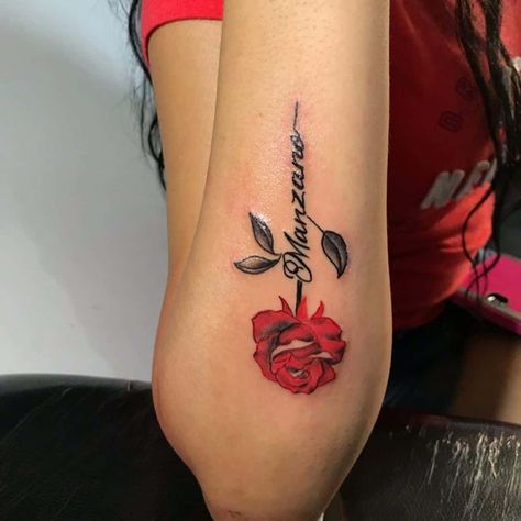 Tato Nama, Rose Tattoo With Name, Rose Tattoo On Arm, Tattoos Infinity, Rose Tattoos For Women, Small Rose Tattoo, Hand Tattoos For Girls, Cute Hand Tattoos, Pretty Hand Tattoos