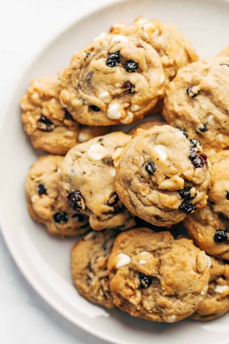 Make Granola Cookies your own with your favorite granola, dried fruits and nuts. Granola Cookies Recipe, Recipe For Granola, Ganache Truffles, Granola Cookies, Mint Chocolate Chip Cookies, Homemade Truffles, Chewy Granola, Frozen Cookie Dough, Chocolate Granola