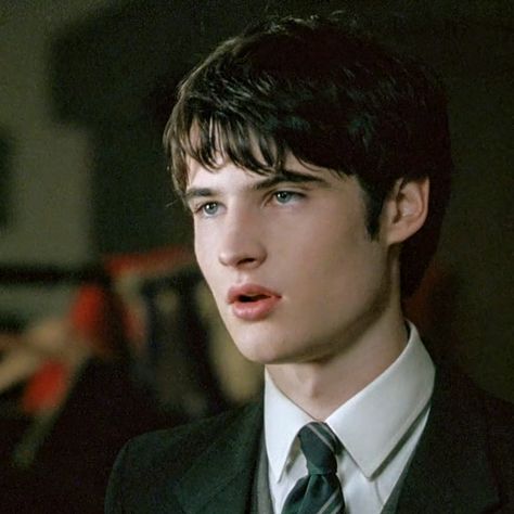 Tom Sturridge - Nigel Colbie Like Minds 2006, Nigel Colbie, Like Minds, Tom Sturridge, Tom Riddle, Book Boyfriends, Hot Actors, Fallen Angel, Fantastic Beasts