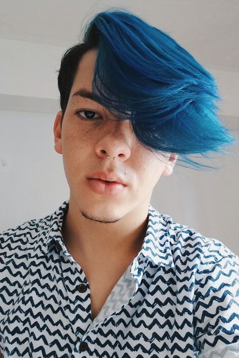 blue hair men Red Hair Bob Cut, Blue Hair Men, Hair Styles For Boys, Men Purple Hair, Blue Hair Styles, Dye Highlights, Mens Blue Hair, Ash Blonde Hair Dye, Boys Colored Hair