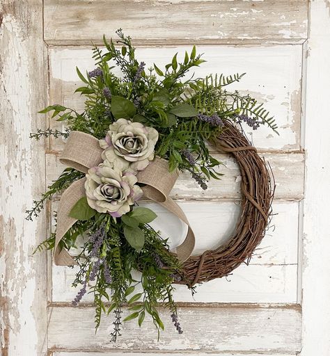 Front Door Green, Spring Wreaths For Front Door Diy, Diy Floral Wreath, Shabby Chic Wreath, Floral Door Wreaths, Green Roses, Easter Wreath Diy, All Season Wreath, Country Wreaths