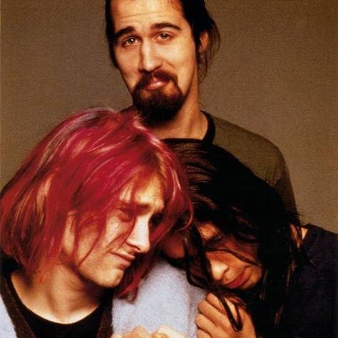 Nirvana Members, Nirvana Pictures, Curco Vein, Kurt Cobain Photos, Kurt And Courtney, Kurt Nirvana, Donald Cobain, Krist Novoselić, Kurt Cobain Nirvana