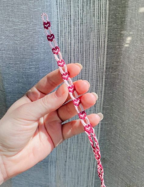 Embroidery Thread Bracelets, Thread Chains, Handmade Friendship Bracelets, Embroidery Bracelets, Heart Chain, Thread Bracelets, Rose Embroidery, Summer Crafts, Embroidery Thread