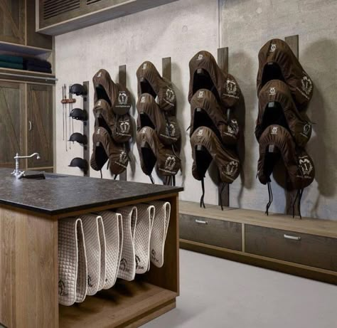 Stables Tack Room, Equestrian Tack Room, Stable Ideas Tack Room, Tackroom Ideas Equestrian, Tack Room Ideas, Equine Stables, Dream Barn Stables, Tack Room Organization, Horse Tack Rooms