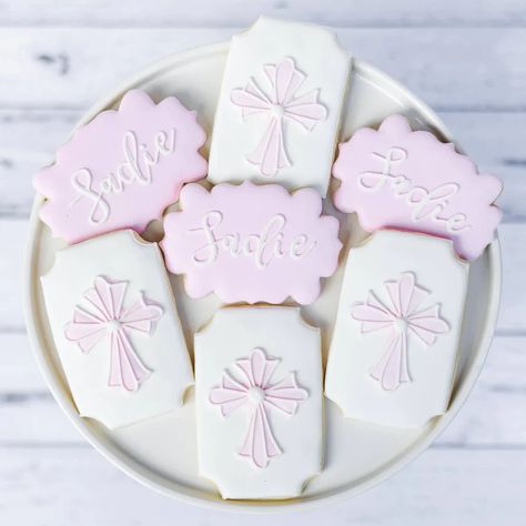 Baptism Cookies Decorated, Name Plaque Cookies, Cross Cookies, Baptism Cookies, Pink Name, Square Cookies, Edible Creations, Pink Names, Baptism Ideas