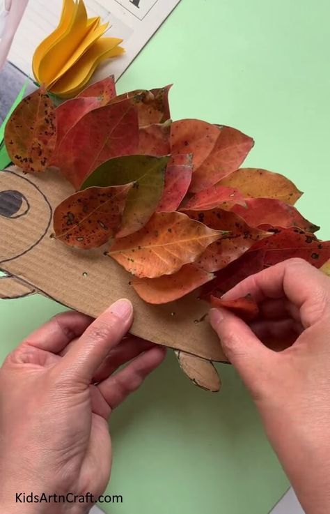 How To Make Leaf Hedgehog Craft For Kids Check more at https://www.kidsartncraft.com/leaf-hedgehog-craft/ Leaf Hedgehog Craft, Hedgehog Craft For Kids, Leaf Hedgehog, Hedgehog Craft, Leaf Crafts, Forest School, Art Lessons Elementary, Craft For Kids, Art Lessons