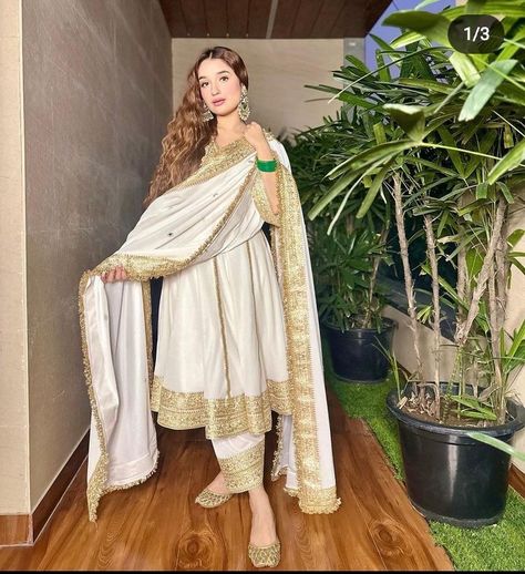 Cream Sharara With Dupatta In Organza, Cream Floor-length Sharara With Dupatta, Cream Floor-length Georgette Dupatta, White And Gold Gharara, Kurti Dupatta Set, Gold Long Sleeve Sharara With Sheer Dupatta, Flare Long Gown, White Salwar Kameez, White Salwar