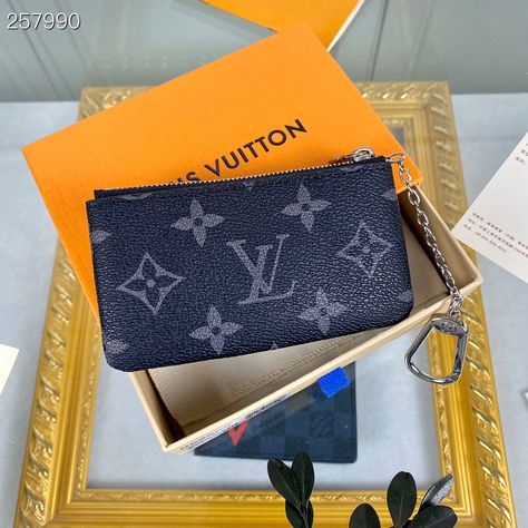 Replica Louis Vuitton, Luxury Girl, Designer Replica, Louis Vuitton Wallet, Lv Wallet, Replica Handbags, Backpack Purse, Wallets, Night Out