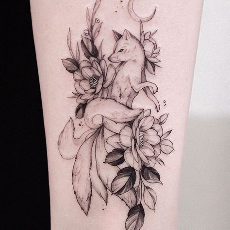 Pnw Tattoo, Think Tattoo, Fox Tattoo Design, Stomach Tattoos Women, Aquarius Tattoo, Minimal Tattoo Design, Virgo Tattoo, Muster Tattoos, Tattoo Now