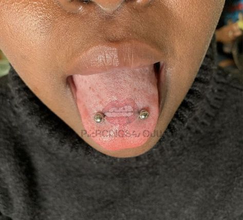 Frog Eyes Piercing Tongue, Frog Eye Piercing Tongue, Snake Eyes Tongue Piercing, Pretty Teeth, Eye Piercing, Frog Eye, Pretty Ear Piercings, Cool Piercings, Cute Snake