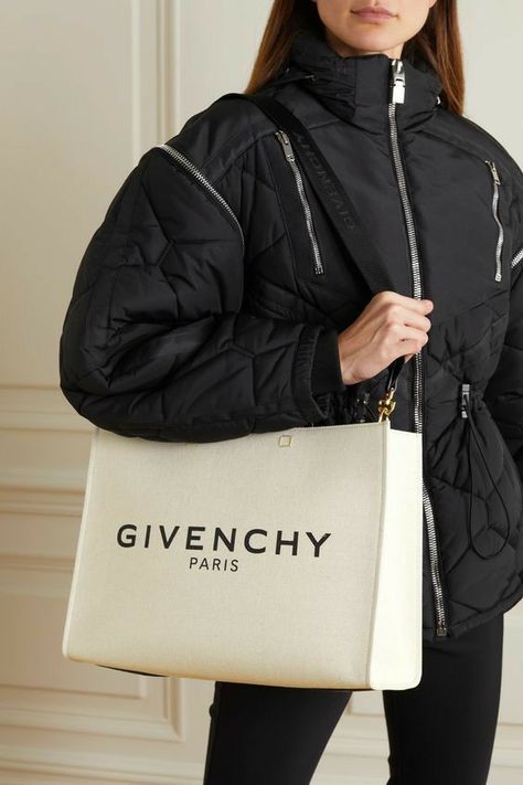 👜🛍 Luxury Bags Collection, Givenchy Bag, Givenchy Paris, Shoe Bags, Handbag Heaven, Givenchy Women, Printed Canvas, Women's Handbags, Luxury Vintage