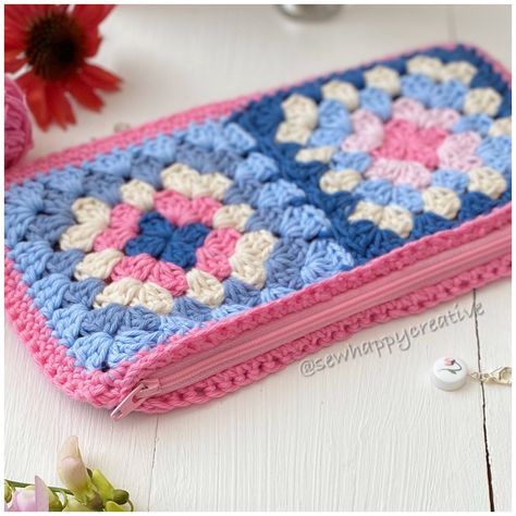 Purse Crochet Pattern, Crochet Pencil Case, Granny Square Häkelanleitung, Motifs Granny Square, Pouch Crochet, Granny Square Haken, Crochet Wallet, Square Crochet Pattern, Purse Crochet